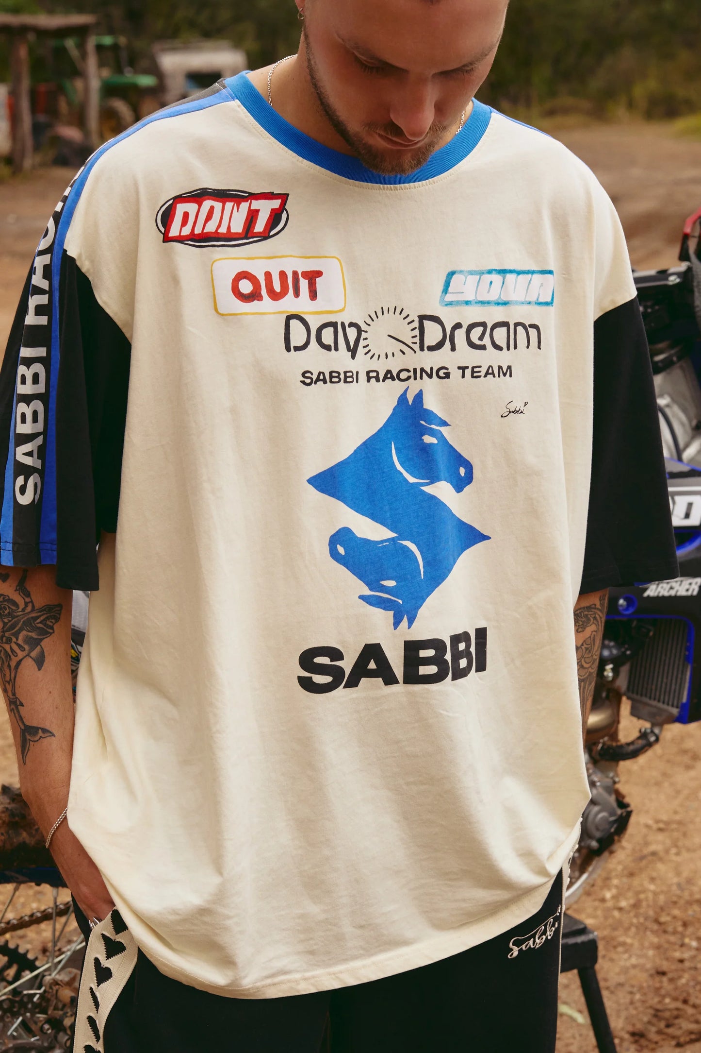 Oversized t-shirt don't quit your day