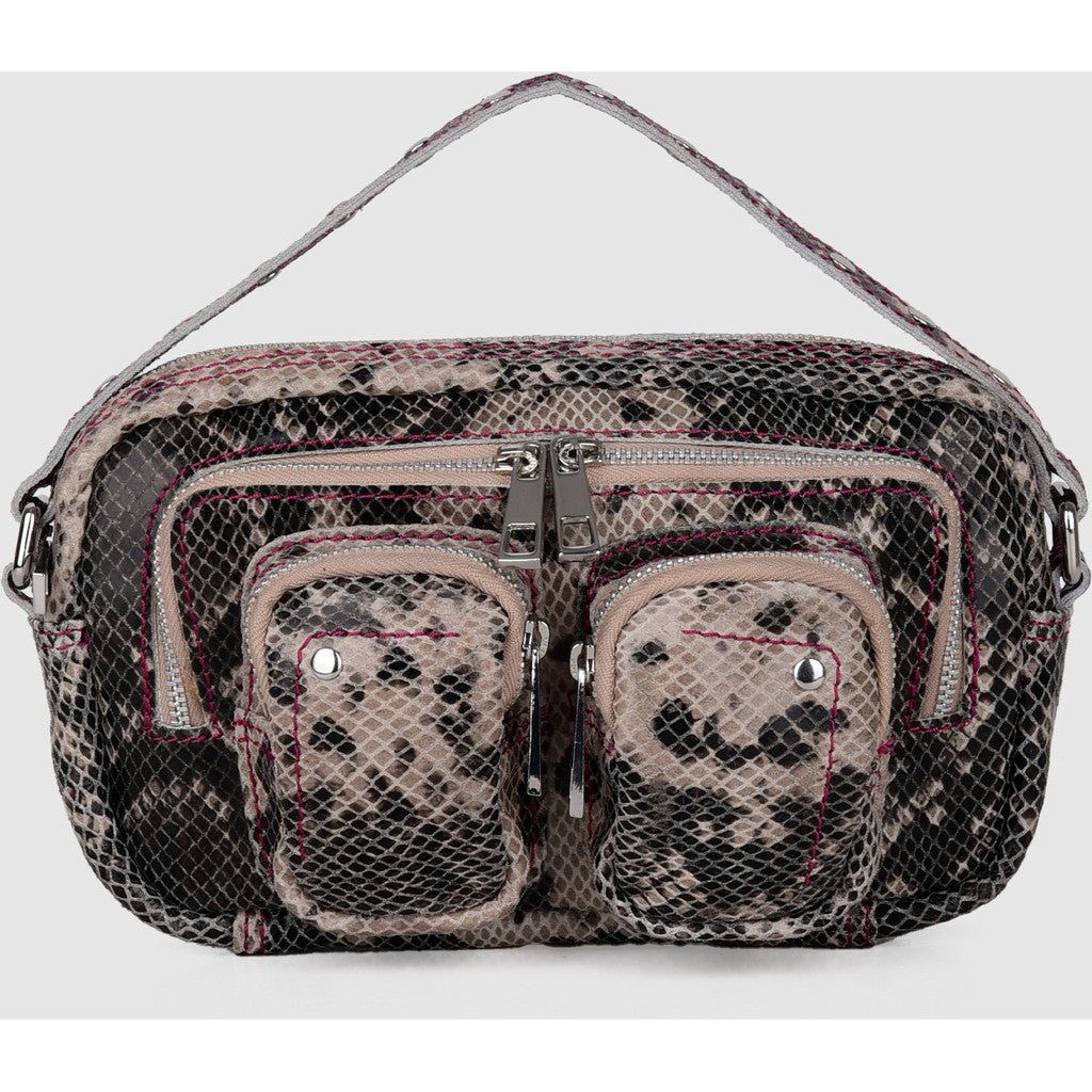 núnoo big helena x berg larsen tas met slangenprint, voorkant met twee voorvakken