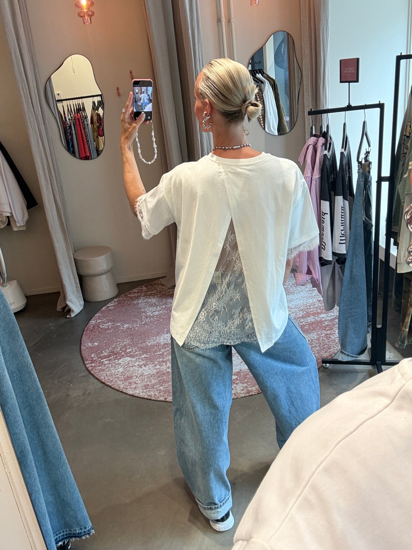 Tee lace details