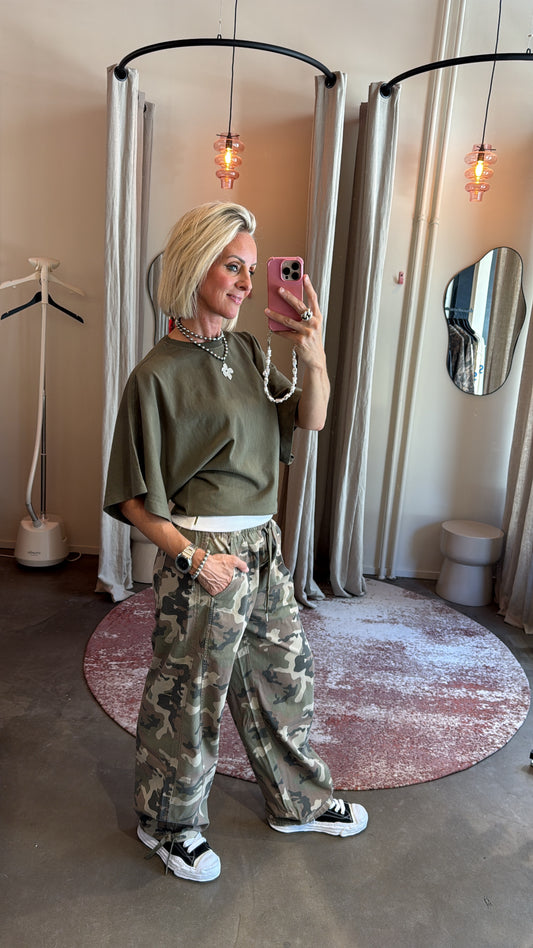 Barrel fit camo pants