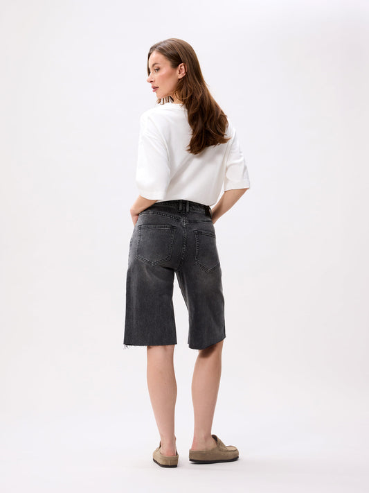 Loose fit jorts dark grey