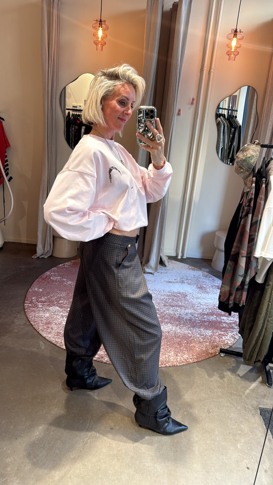 balloon pants check, zijaanzicht met overslag detail in balloon fit