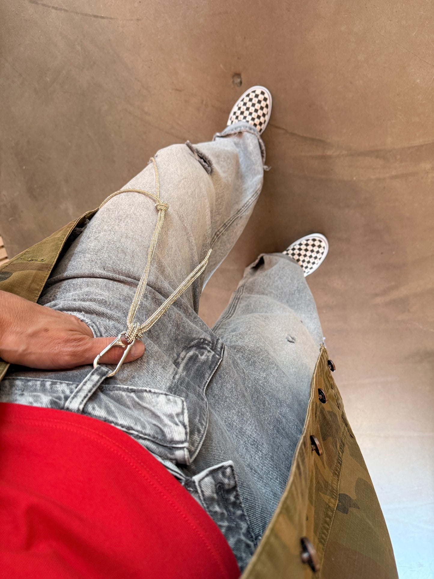 Jeans damaged grijs