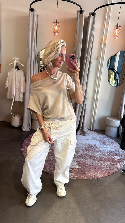 Off shoulder top beige