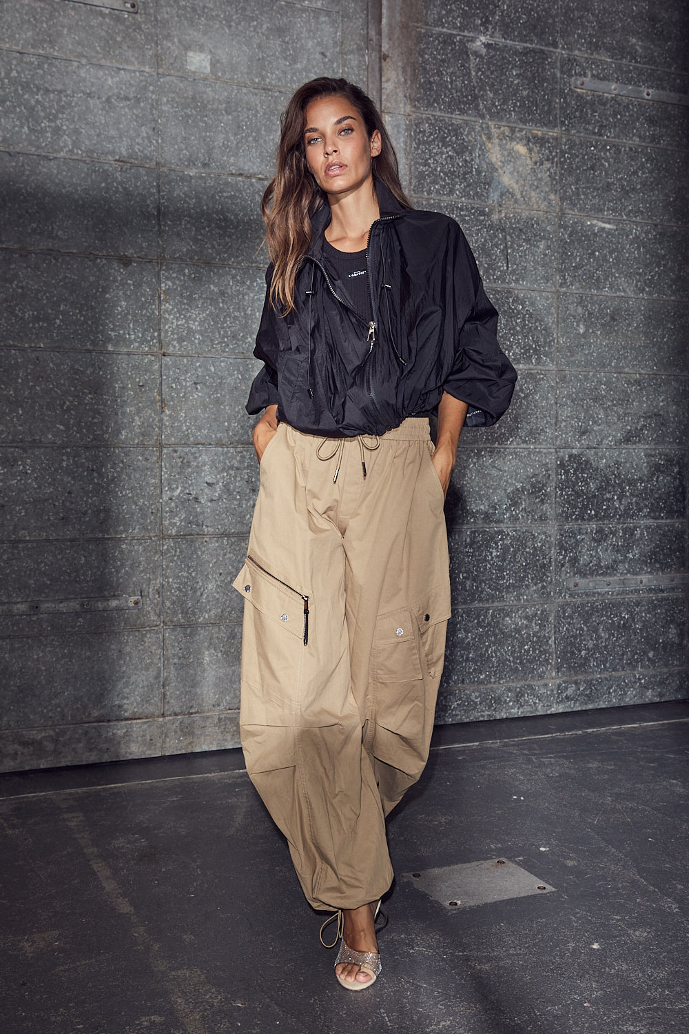 Air Zip Tall Pant Walnut