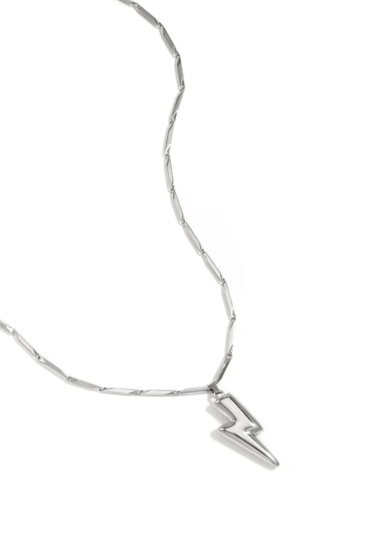 Striking necklace